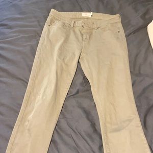 Vineyard vines olive green jean
